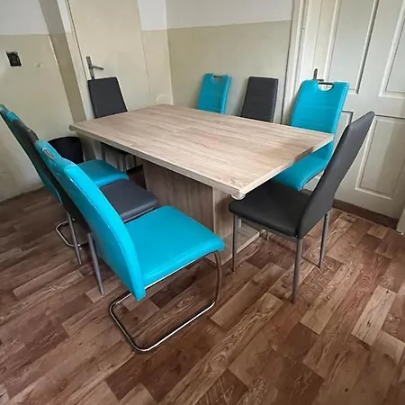 Dom Alex Pri Kúpalisku Thermalpark * Dunajská Streda