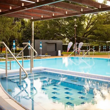 Dom Alex Pri Kúpalisku Thermalpark