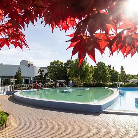 Dom Alex Pri Kupalisku Thermalpark Dunajská Streda